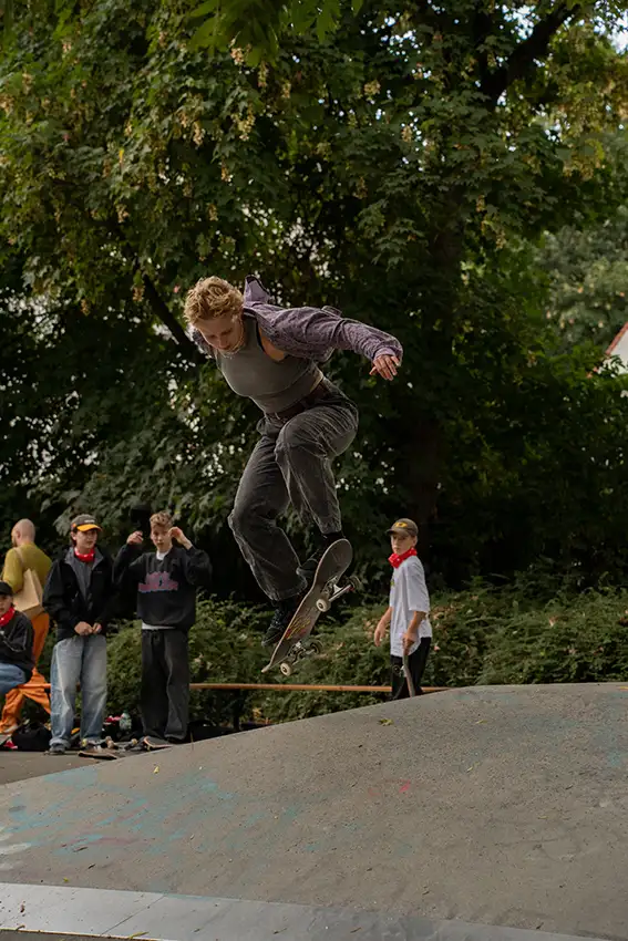 Skate Aid GIRLS SKATE